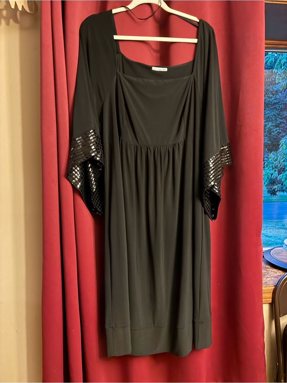 Silhouette Black Tunic Dress Size 2X Metallic Tile Cuffs Made in USA - Picture 1 of 6
